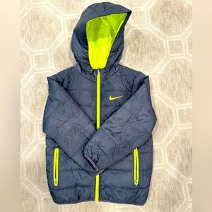 Nike. Small (7). New.